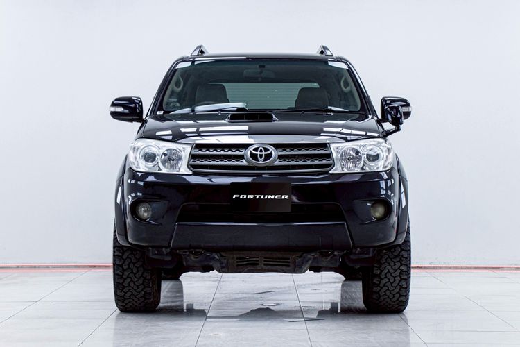 Toyota Fortuner 2011 3.0 V Utility-car ดีเซล ไม่ติดแก๊ส เกียร์อัตโนมัติ ดำ รูปที่ 4