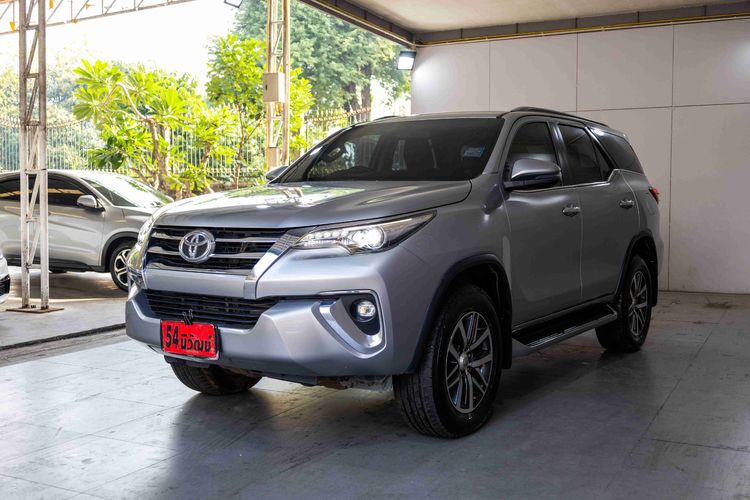 Toyota Fortuner 2019 2.8 V Utility-car ดีเซล ไม่ติดแก๊ส เกียร์อัตโนมัติ เทา รูปที่ 3