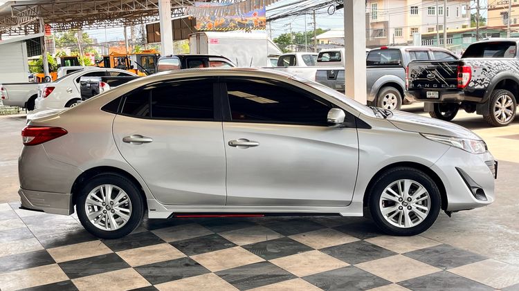 Toyota Yaris ATIV 2020 1.2 E Sedan เบนซิน ไม่ติดแก๊ส เกียร์อัตโนมัติ บรอนซ์เงิน รูปที่ 4