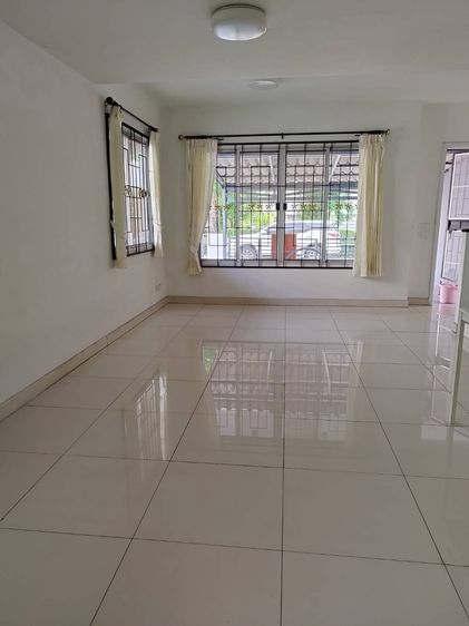 Pruksa มีบางส่วน ให้เช่าทาวน์เฮ้าส์ หมู่บ้านเดอะคอนเนค แบริ่งสเตชั่น (สุขุมวิท 107) รูปที่ 3