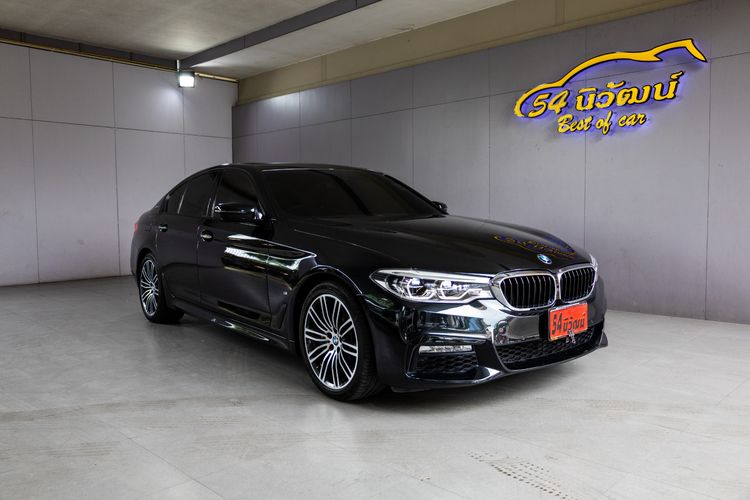 รถ BMW Series 5 530e สี ดำ