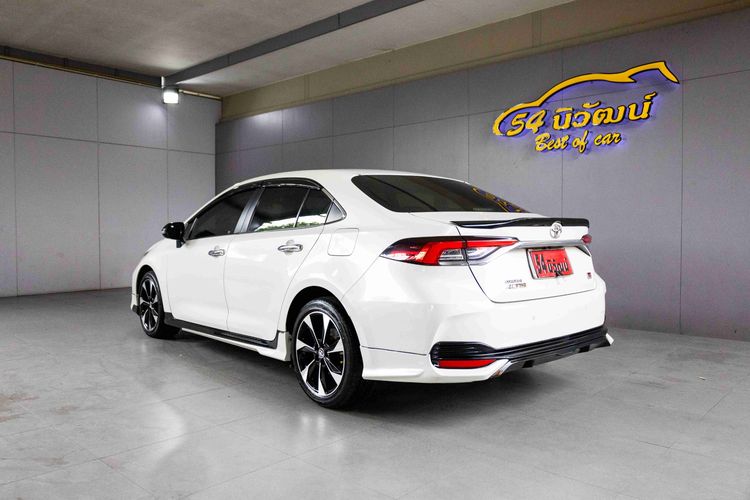 Toyota Altis 2019 1.8 GR Sport CVT Sedan เบนซิน ไม่ติดแก๊ส เกียร์อัตโนมัติ ขาว รูปที่ 4