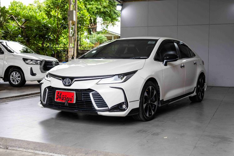 Toyota Altis 2019 1.8 GR Sport CVT Sedan เบนซิน ไม่ติดแก๊ส เกียร์อัตโนมัติ ขาว รูปที่ 3