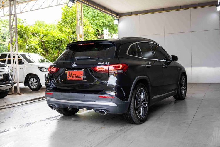 Mercedes-Benz GLA-Class 2021 GLA35 Utility-car เบนซิน ไม่ติดแก๊ส เกียร์อัตโนมัติ ดำ รูปที่ 4