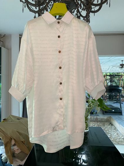 อเล็กซานเด้อ แวงส์ เสื้อเชิ้ตตัวยาว หน้าสั้นหลังยาว 