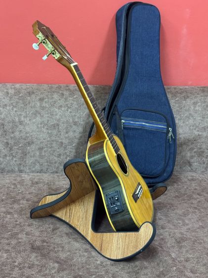 ขายอูคูเลเล่ ไฟฟ้า พร้อมขาตั้งและกระเป๋ายีนส์ รูปที่ 4