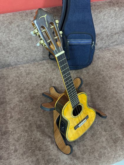 ขายอูคูเลเล่ ไฟฟ้า พร้อมขาตั้งและกระเป๋ายีนส์ รูปที่ 6