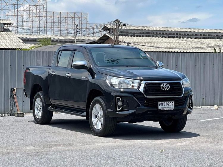รถ Toyota Hilux Revo 2.4 E Prerunner สี ดำ