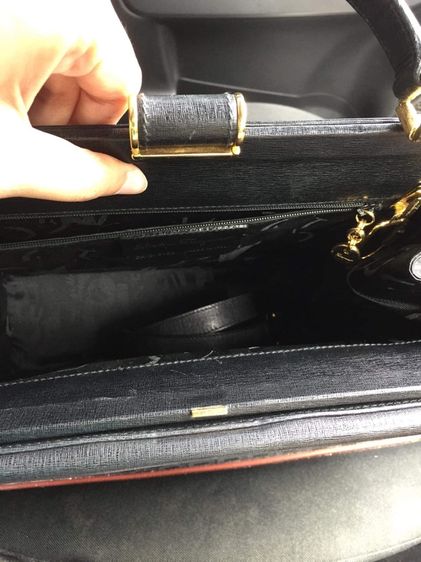 กระเป๋าFerragamo รูปที่ 7