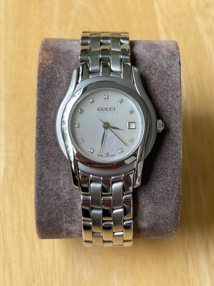 GUCCI Round face Watches Mother of Pearl Diamond 5500L Quartz Silver Dial Women's SS  รูปที่ 16