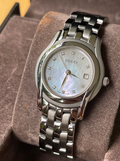 เงิน GUCCI Round face Watches Mother of Pearl Diamond 5500L Quartz Silver Dial Women's SS 