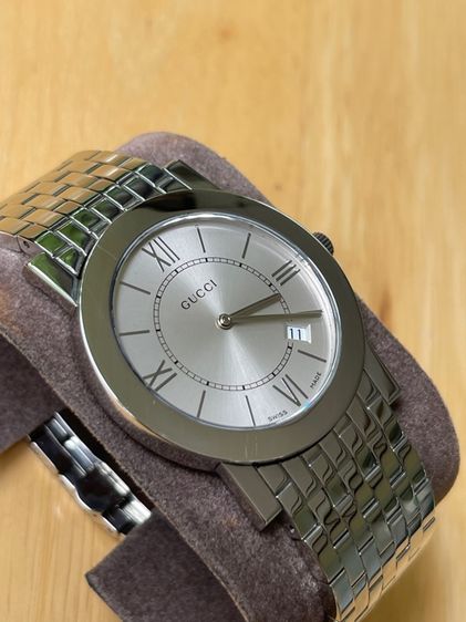GUCCI 5200M Quartz Men's Watch Silver Dial Analog Stainless Steel  รูปที่ 15
