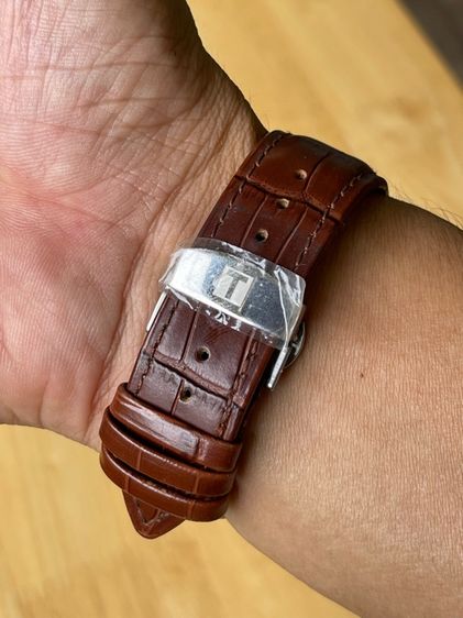 TISSOT Couturier Chronograph Quartz White Dial T0356171603100 Brown Leather  รูปที่ 17