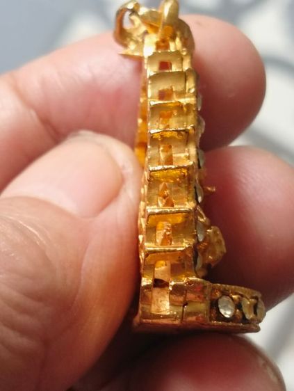 ล็อกเก็ตหลวงพ่อคูณเลี่ยมพลอย๗๑ปีวัดบ้านไร่ รูปที่ 5