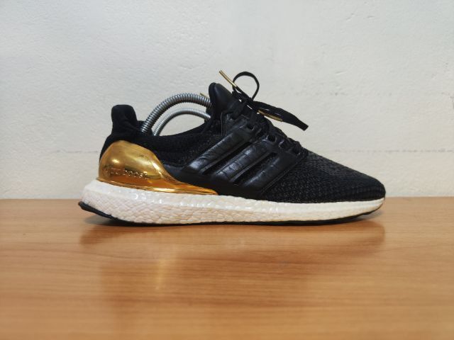 Adidas Ultra Boost 2.0 Gold 42.0 26.5 แท้ มือสอง รูปที่ 2
