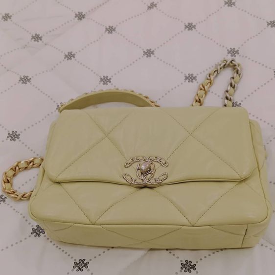 CHANEL 19 flap size 26