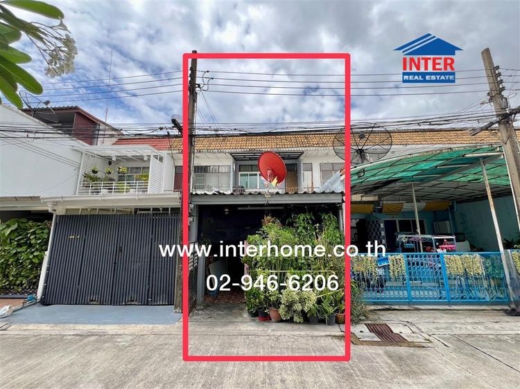 ทาวน์เฮ้าส์ 2 ชั้น 20.2 ตร.ว. หมู่บ้านอยู่เจริญ ซอยอินทามระ40 ถนนวิภาวดีรังสิต ถนนรัชดาภิเษก เขตดินแดง กรุงเทพมหานคร