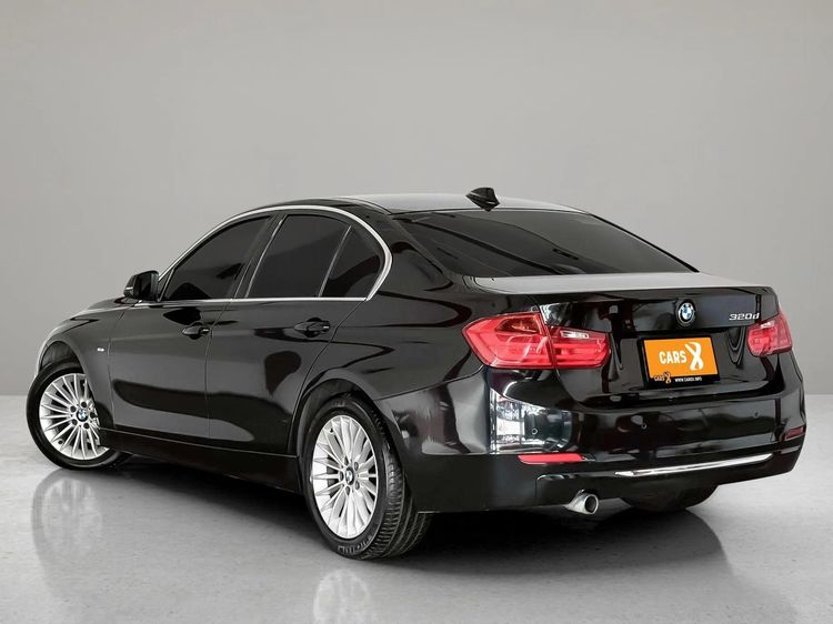 BMW Series 3 2013 320d Sedan ดีเซล ไม่ติดแก๊ส เกียร์อัตโนมัติ ดำ รูปที่ 4