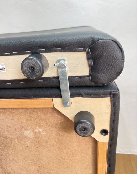 IKEA VALLENTUNA โซฟาหนังสภาพดีมากๆใช้งานปกติเลยค่ะมือ1ราคาแรงเลย10000 น่าใช้มากๆ รูปที่ 9