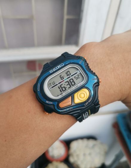 นาฬิกา Vintage Seiko Digital S640-4000 พร้อมสายเดิม หายากสุดๆ ราคาแบ่งปันครับ รูปที่ 7