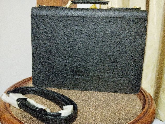 กระเป๋าถือสะพายหนังนกกระจอกเทศแท้ใหม่ รูปที่ 5