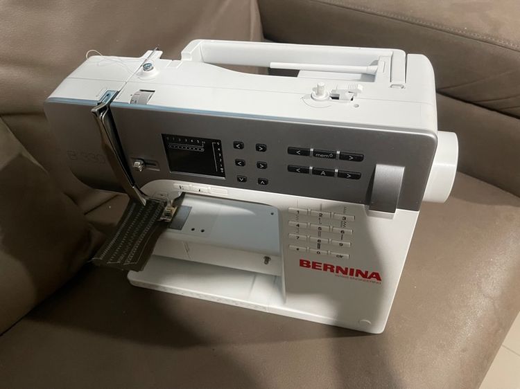 จักรเย็บผ้า Bernina B330 Sewing Machine  รูปที่ 18