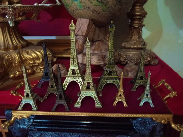 ฝรั่งเศส..หอไอเฟลเนื้อโลหะแท้จากฝรั่งเศสขายรวม 10 ชิ้นแถม 1 ชิ้น1250- รูปที่ 9