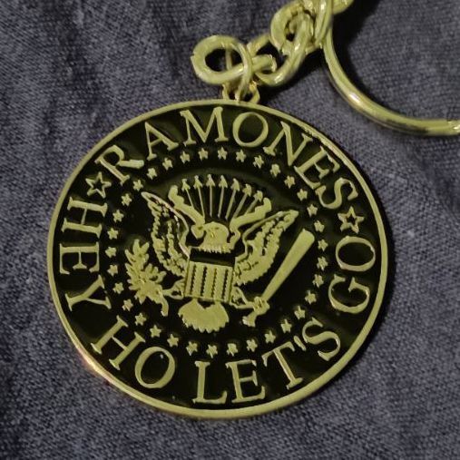 พวงกุญแจ ramones รูปที่ 5
