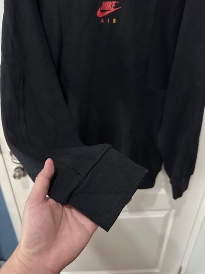 เสื้อสเว็ตเตอร์สีดำ แบรนด์ Nike Air รูปที่ 6