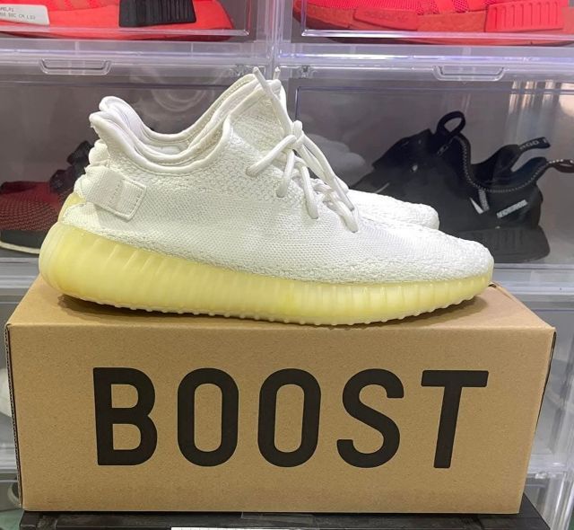 Adidas Yeezy Boost 350v2 Triple White
Size 9.5us 9uk 43.5eur 27.5cm รูปที่ 3