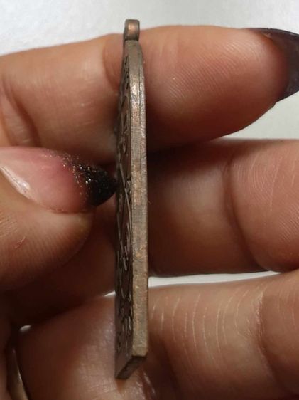 เหรียญจอบใหญ่อาจารย์เฮง วัดบ้านขอม รูปที่ 4