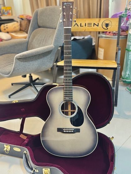 Martin OMJM 20th Anniversary 