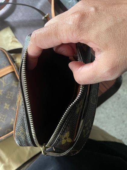 LOUIS VUITTON DANUBE CROSSBODY BAG  รูปที่ 9