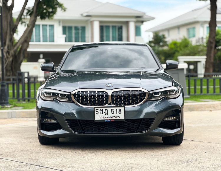 BMW Series 3 2021 330e Sedan ปลั๊กอินไฮบริด (PHEV) ไม่ติดแก๊ส เกียร์อัตโนมัติ เทา รูปที่ 2