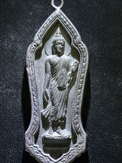 25 พุทธศตวรรษ เนื้อชิน (พิมพ์สายสิญจน์เต็มฟอร์ม)