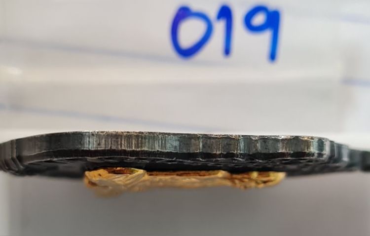 🟠019ลป.ทิม8รอบ เนื้อสีเงินเก่าหน้ากากสีทอง มีตอกโค๊ต พระบ้านคุณตาสะสมไว้นานแล้วค่ะ รูปที่ 5