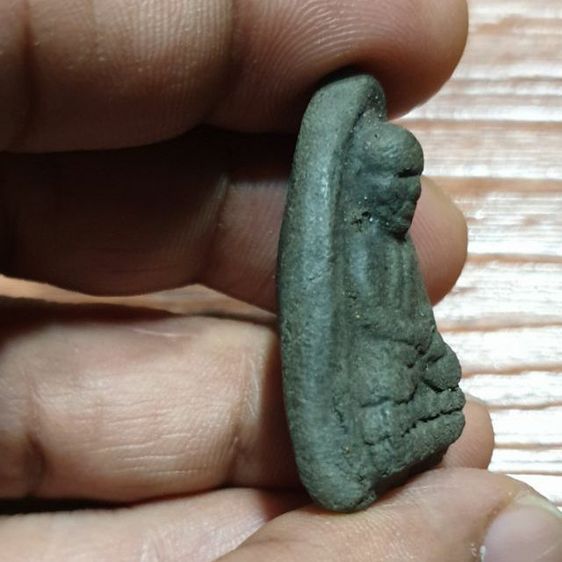 หลวงปู่ทวด เนื้อว่าน หลัง รูปเหมือนแผ่นปั๊ม อาจารย์ทอง เนื้อเงิน รุ่น ทองฉลองเจดีย์ ปี 52 สภาพสวยไม่ผ่านการใช้ รับประกันพระแท้ ดูง่าย รูปที่ 5