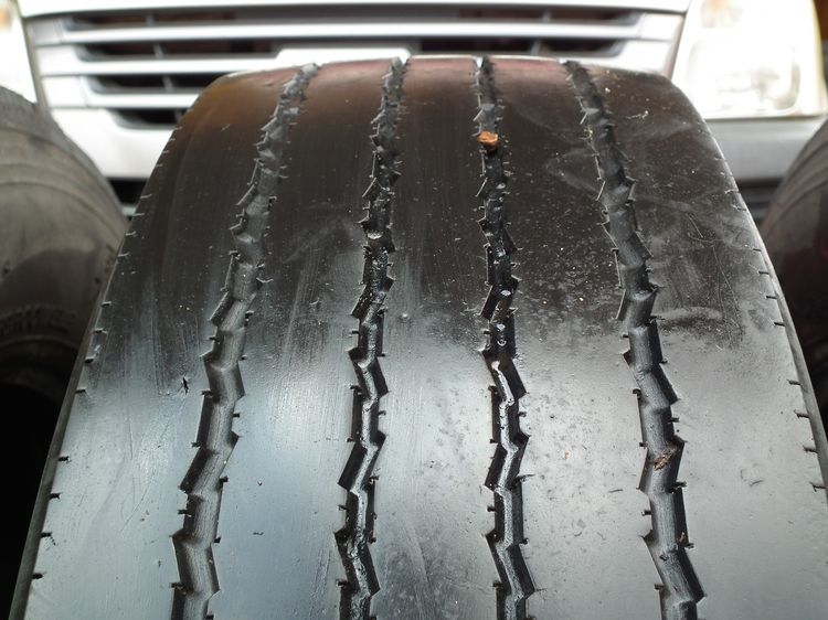 ยางเก่าใช้แล้ว firestone 215-75r17.5 มี 4เส้น ปีผลิต 2022  รูปที่ 3