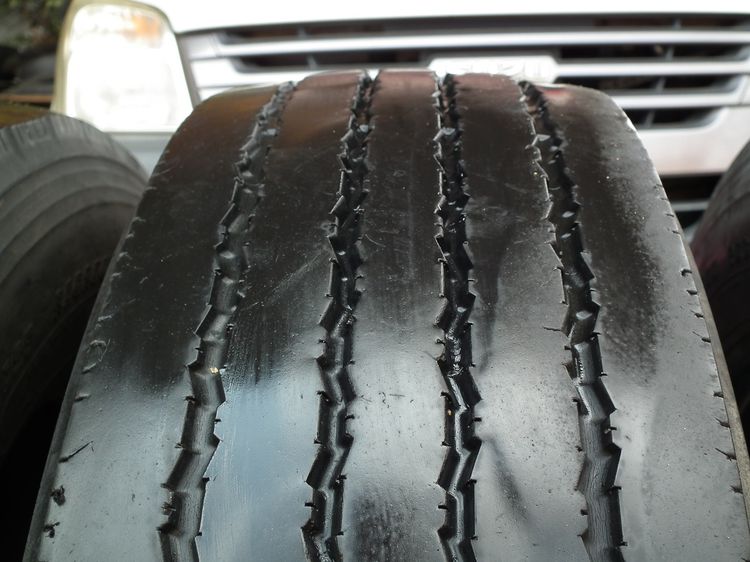 ยางเก่าใช้แล้ว firestone 215-75r17.5 มี 4เส้น ปีผลิต 2022  รูปที่ 4