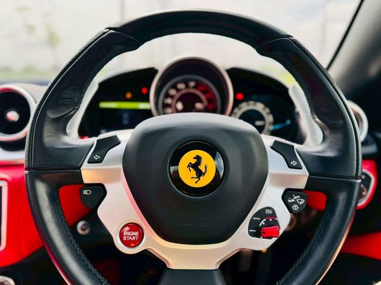 Ferrari California T 2015 3.9 Sedan เบนซิน ไม่ติดแก๊ส เกียร์อัตโนมัติ ดำ รูปที่ 4