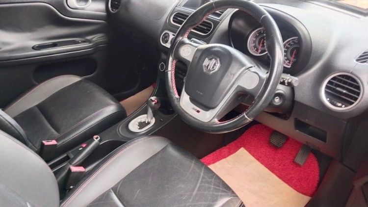 MG MG3 2018 1.5 V Sedan เบนซิน ไม่ติดแก๊ส เกียร์อัตโนมัติ แดง รูปที่ 4