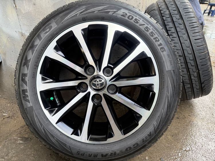 ล้อ Toyota แท้ ขอบ 16 พร้อมยาง สภาพสวย