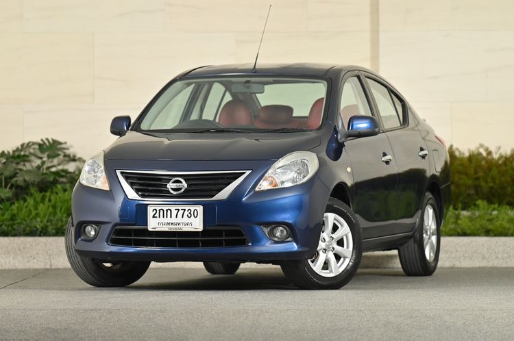 รถ Nissan Almera 1.2 VL สี น้ำเงิน