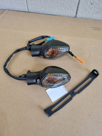 ไฟเลี้ยวหน้า CBR650F หรือ CB650F แท้ รูปที่ 2