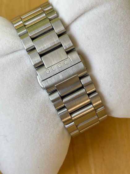 GUCCI Dive 45 mm Stainless Steel Black Dial Men’s 's Quartz Watch YA136302 รูปที่ 6