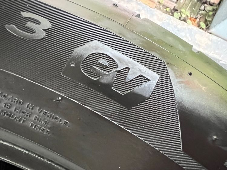 ยาง Hankook S1 Evo3 EV 255 45 19 ปี23 เส้น 1000 บาท รูปที่ 7