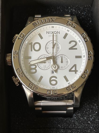 ขาว NIXON 51-30 Chronograph Simplefy 300 M White Dial 51 mm A083-488