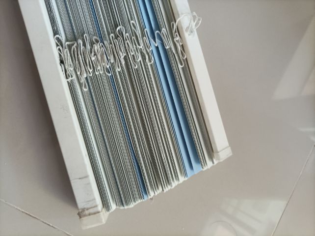 มู่ลี่ อลูมีเนียม แผ่นใบ 2 สี ทนนาน ปรับบังแสงแดด หรือดึงขึ้นลง ได้ตามต้องการ รูปที่ 2