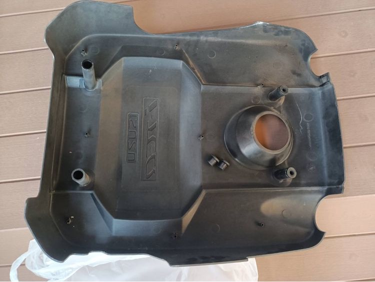 ขายฝาครอบเครื่องยนต์สีทอง ของแท้ มือสองถอดสวย ของรถกระบะ Isuzu D-Max โดยเฉพาะรุ่นที่ใช้เครื่องยนต์ดีเซล 2.5 Ddi Turbo Intercooler  รูปที่ 6