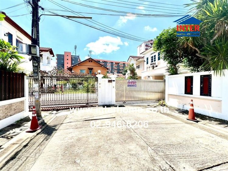 ไม่ใช่ บ้านเดี่ยว 2 ชั้น 97 ตร.ว. หมู่บ้านซื่อตรง ซอยลาดพร้าว87 แยก7 ซอยประดิษฐมนูธรรม10 ถนนลาดพร้าว เขตวังทองหลาง กรุงเทพมหานคร